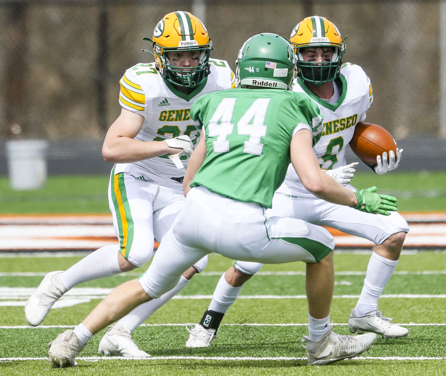 040521-qc-spt-gen-alleman-fball-31.JPG